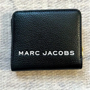 Marc Jacobs pebbled leather compact wallet black